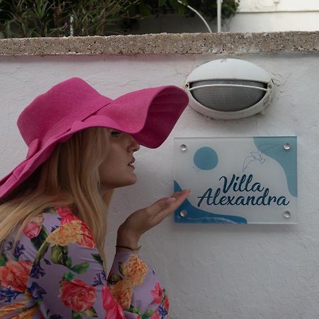 Villa Alexandra Exámbela Екстериор снимка