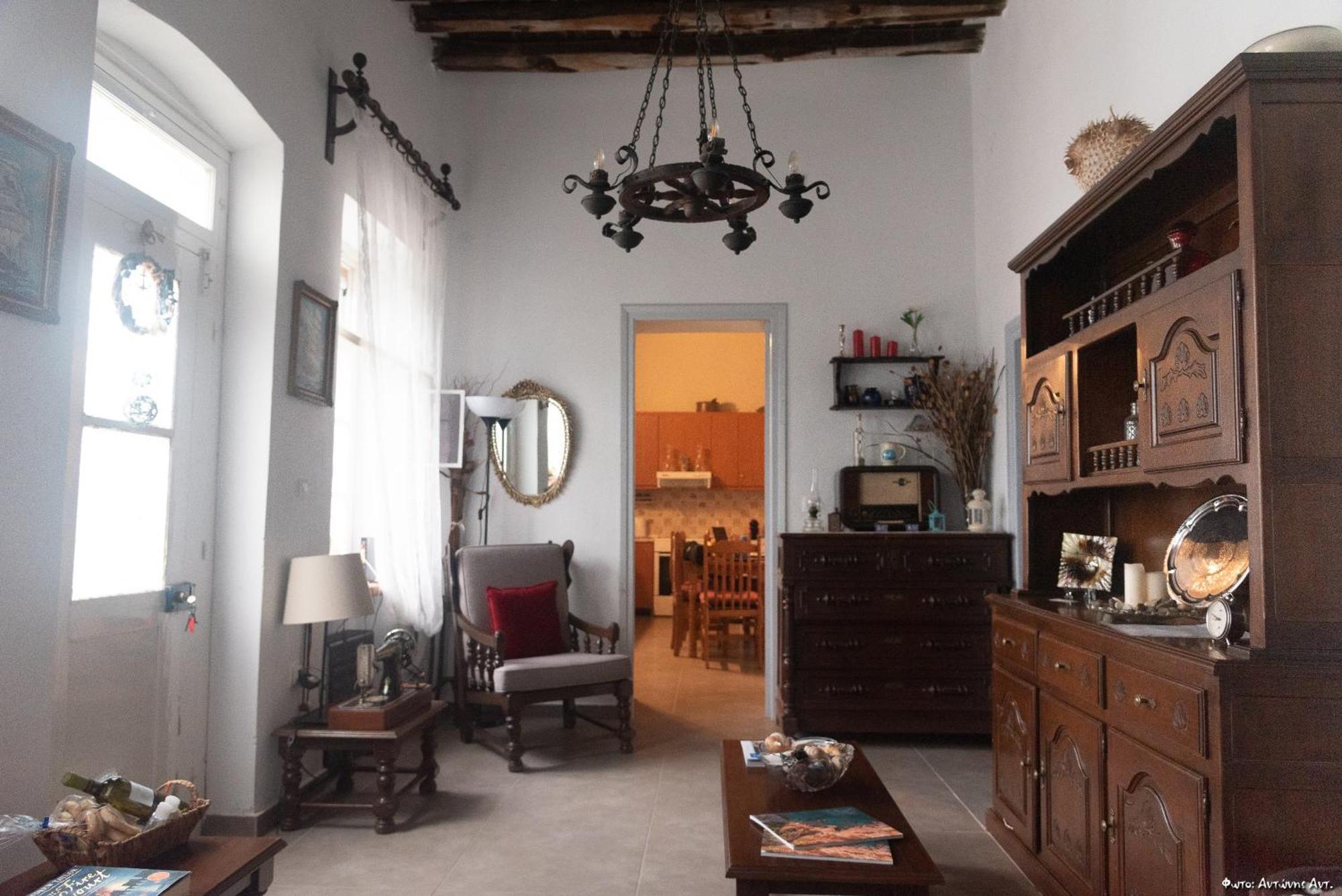 Villa Alexandra Exámbela Екстериор снимка